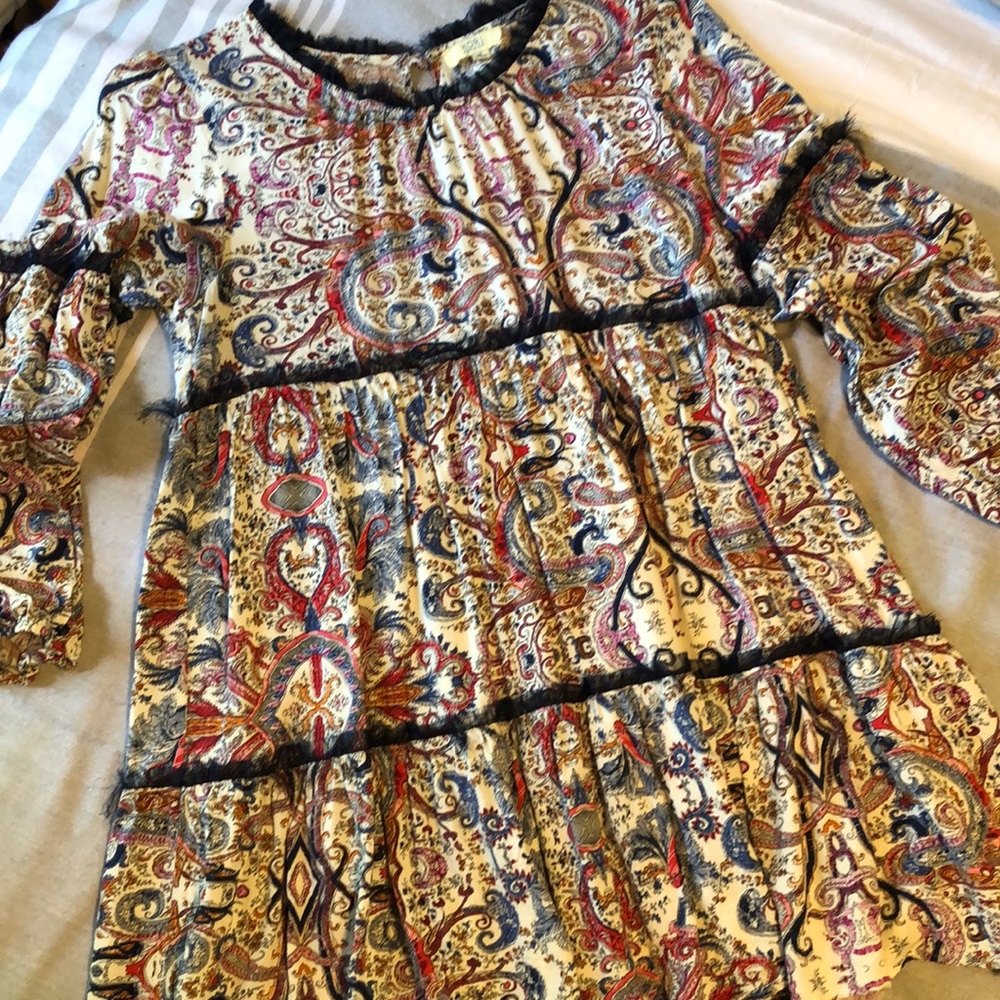 Women's Cream Paisley Tiered Long Sleeve Top